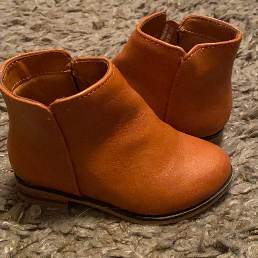 Cat & Jack Toddler Girl Booties